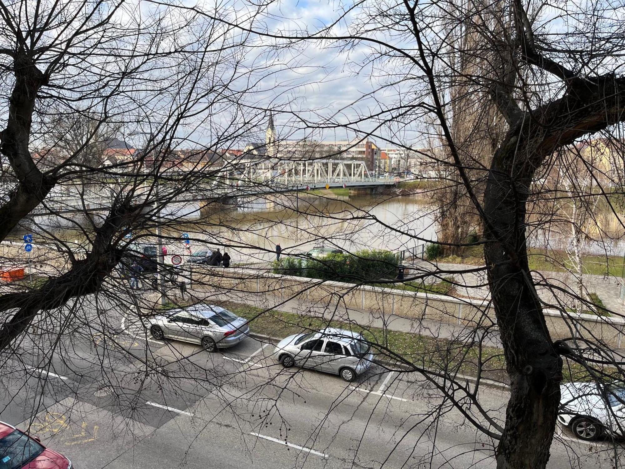 River - Free Parking Дьєр Екстер'єр фото